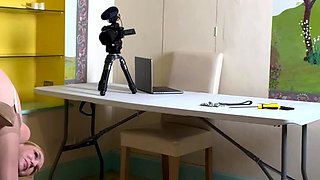 Cumshot amateur MILF suck and jerks dude in the bedroom