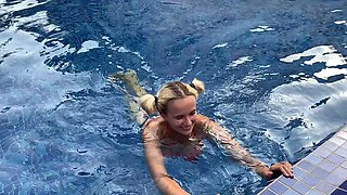 Amateur couple tries reverse cowgirl and doggystyle pov sex