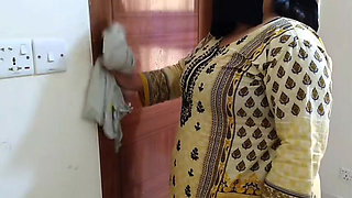 Desi Maid Gets Rough Fucked From Boss When the Office Was Empty
