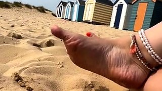 Flexible foot fetish masturbating with feet and hands