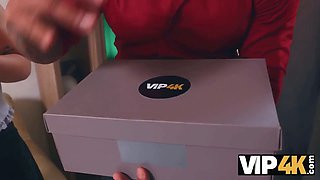 Vip4k. the virtual game finishes with a real moneyshots from his daddy