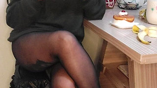 I Fill My Stomach with Food