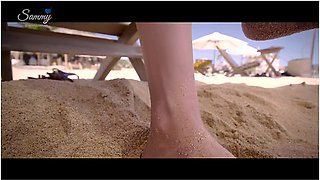 Hot Mexicana Shows Her Ass Plugged At Beach And Take Deep Anal Treatment