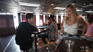 Gi Joey's Steamy Pool Hall Encounter with a Bold Pick-Up