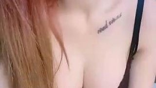 網紅女神 【小江流影】 暴力自慰 ，性感黑絲