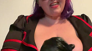Nurse Sara Wants to Fix What’s Hurting You