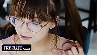 Hookup: 3 sex addicts decide to nail the medic instead of cracking their addicti