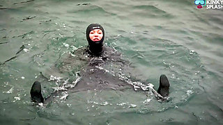 Thick 8mm Wetsuit Struggle & Sea Splash
