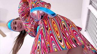 London Evans' Groovy '60s Giantess Domination 4K-pov Shrinking Fantasy Awaits!