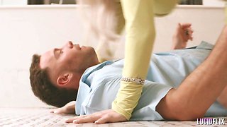 MILF Kenzie Taylor hot porn story