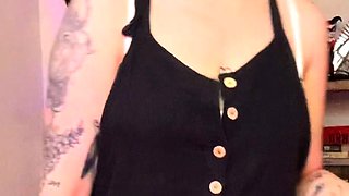 Close up amateur masturbating solo