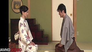 Japanese MILF Miria Hazuki Takes Double Penetration in Kimono