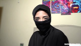 Alluring Gabriela Lopez is hijab lady who is actually good at sucking cock