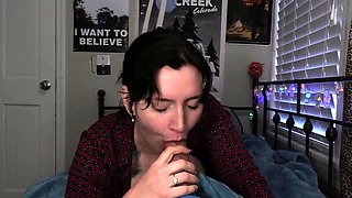 Bettie Bondage – The Birthday Gif