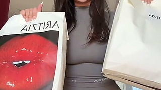 Aritzia Try on