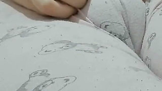 Camel Toe- Puffed Pussy- Swollen Pussy- Big Pussy- Turkish MILF- Turkish Porn- Pajamas